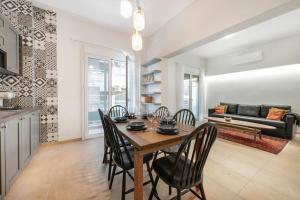 Athens Lycabettus hill, 2 bd apt- Apokafkon