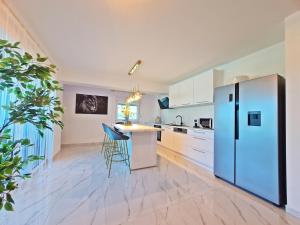 Family Apartments Iva 