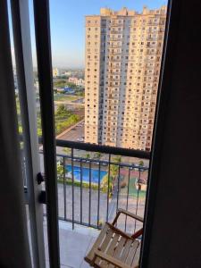 Novo, funcional e bem localizado