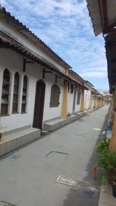 Casa condomínio a 300 metros da praia