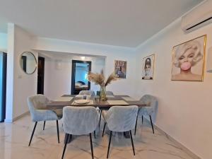 Family Apartments Iva 