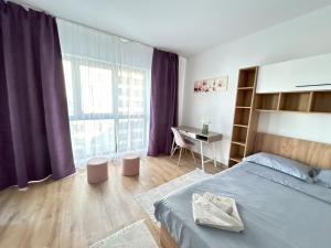 Chic Studio with Balcony at Exigent Plaza - 05