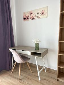 Chic Studio with Balcony at Exigent Plaza - 05