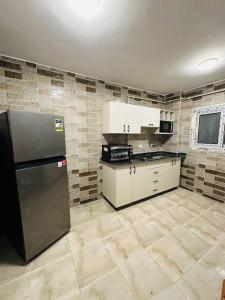 Elegant Ground-Floor Apt in SZ