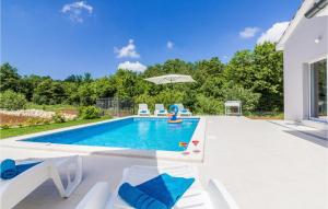 Three-Bedroom Holiday Home In Cetinici