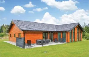 Lovely Home In Ebeltoft With Sauna - Kolind