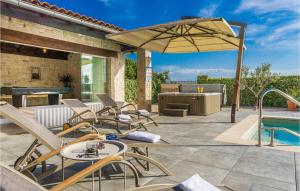 Lovely Home In Jadrija With Wifi