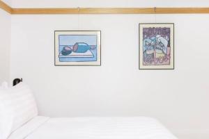 Walk to the Beach from a Stunning Elwood Apartment