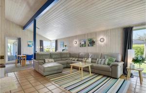 Holiday Home Pøt Strandby Denm