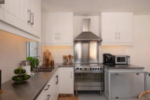 Kalon Villa -The Heart of Hydra