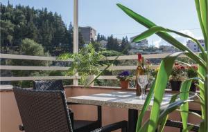 Two-Bedroom Apartment In Ploce