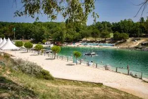 法兰西泰尔阿莫德拉克假日公园 - Lamothe-Capdeville