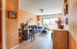 Charming Apt w- large Balcony - 2BD-4P - Deauville