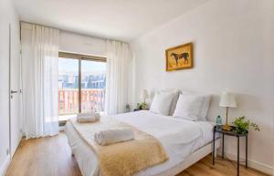 Charming Apt w- large Balcony - 2BD-4P - Deauville