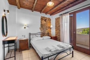 Countryside Apartment 1 with Shared Swimming Pool