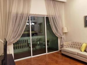 WHITE HOUSE STRAITS QUAY MARINA LUXURY STAY GURNEY