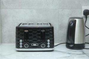 Ensuite Room 4 mins from Luton Airport