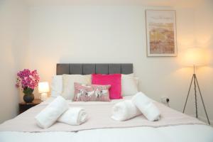 Luxury Private Ensuite and Kitchenette Room Near Luton Airport 4 Min Drive