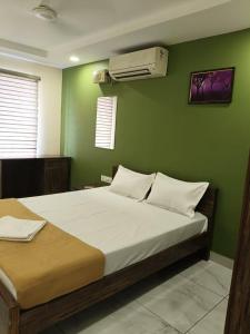 Luxe Inn