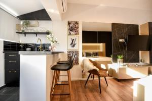 Calea Victoriei Elegance - Modern Studio
