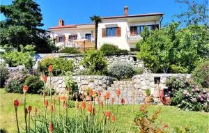 3 Bedroom Awesome Apartment In Kostrena - Urinj