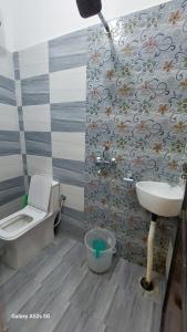 NARAYANI paying guest house