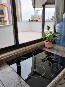 Apto Duplex, 3 quartos, 200m da praia