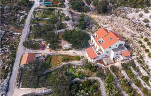 Amazing Apartment In Kneze With Wifi