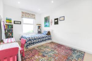 5-Bed Family Retreat in Chiswick