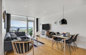 2 Bedroom Lovely Home In Ebeltoft