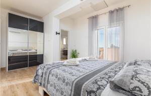 4 Bedroom Pet Friendly Home In Sikici