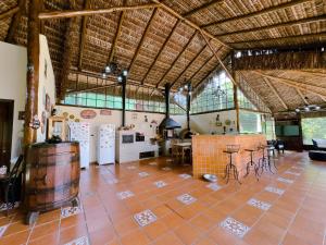 Casa de Luxo 2500m² na Granja Viana