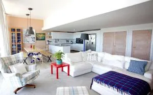 SLR-98 Beach Penthouse · Spectacular 4 BR Beachfront Penthouse - Greatstone