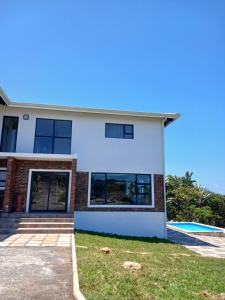 Beach House on Wye rd