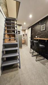 Andrassy stree nice studio flat!