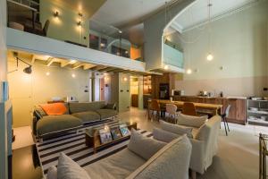 Beautiful Paddington Loft-Style Apartment