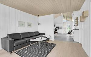 Amazing Home In Løkken With Wifi