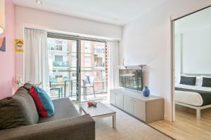 Business Apartment room in Lugaris Rambla