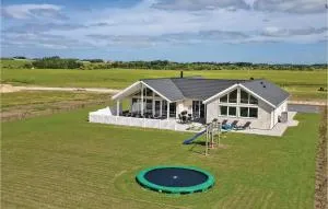 Seven-Bedroom Holiday Home In Spottrup - Lihme
