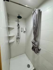Auberges de jeunesse WORLDROOM Chambre privee avec espace commun : photos des chambres