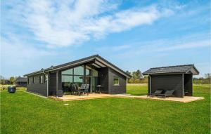 Amazing Home In Grenaa With Wifi