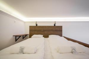 Rumbach Studio with mezzanine