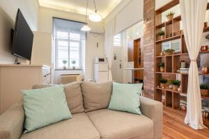 Rumbach Studio with mezzanine