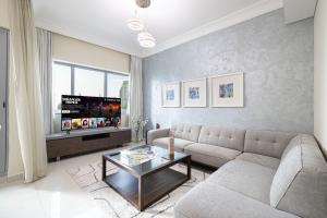 Nice 3 Bedrooms Apartment in Damac Maison Mall Street! Burj Khalifa View! 2 Minute Walk to Dubai Mall!