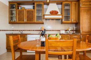 11 marinha - Two Bedroom Apt at Praia do Marinha