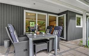 3 Bedroom Cozy Home In Herning