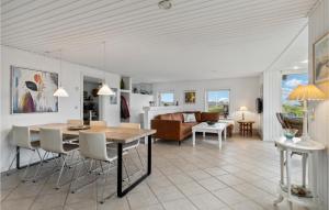 Stunning Home In Blokhus