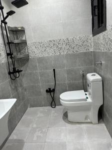 شقه مفروشه قريبه من المطار