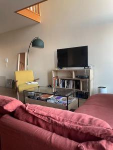 Appartements Double room in a shared duplex flat 15 mins from La Defense Arena - Business Center : photos des chambres