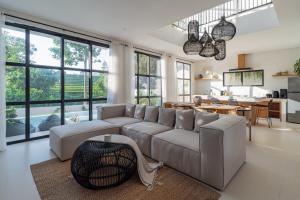Modern New Villa Bordering Canggu, Ricefield View
